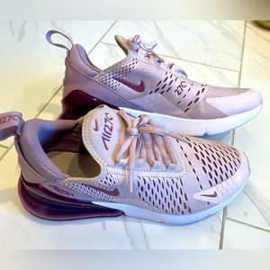 Women’s Nike Airmax 270 purple.